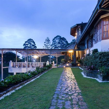 Manuel Manor Hotel Labugolla Bagian luar foto