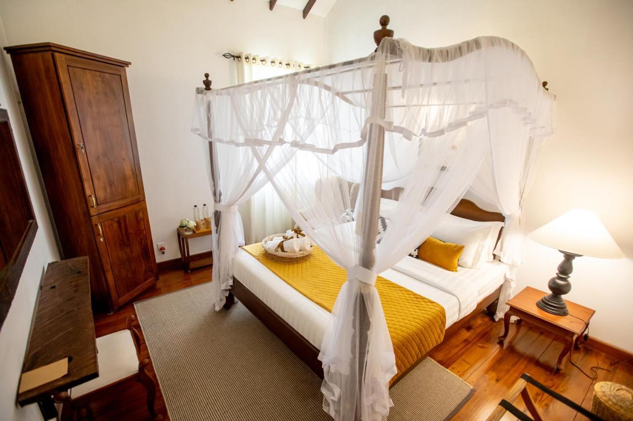 Manuel Manor Hotel Labugolla Bagian luar foto