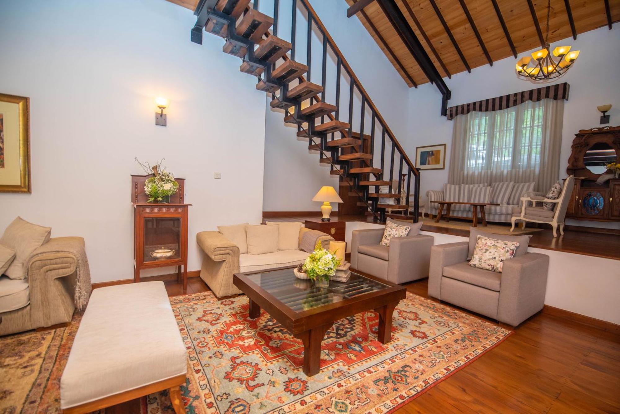 Manuel Manor Hotel Labugolla Bagian luar foto